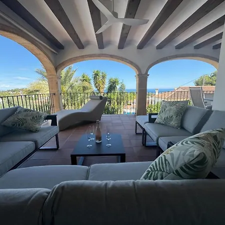 Pura Vida Villa